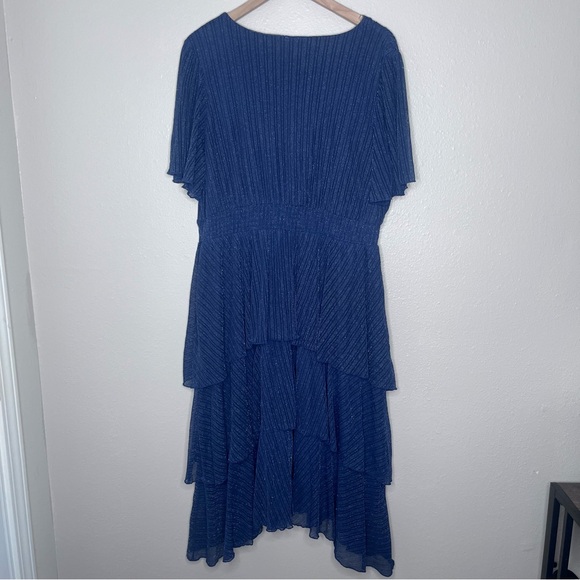 Siren Lily Navy Silver Threading Sparkle V-Neck Tiered Dress 3X Short Sleeve - Picture 7 of 11